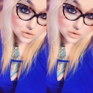 Meet your Posher, Paige